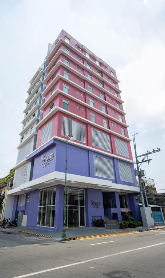 Myspace Hotel Comembo Taguig Eksteriør billede